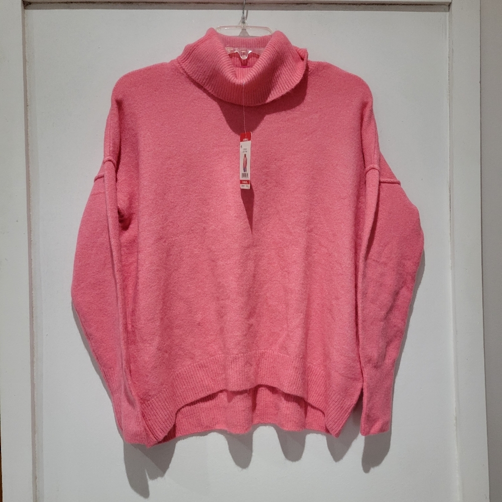 Oversized Cropped Turtleneck